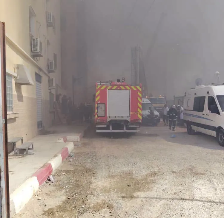 Décès de trois personnes dans un incendie dans un entrepôt
