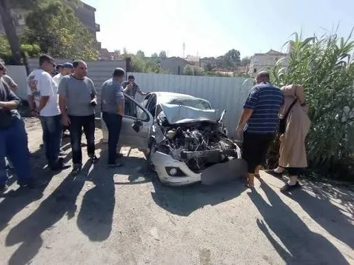Un véhicule se renverse, sept blessés