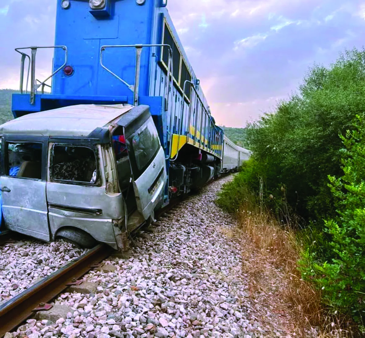 Collision entre un train et un véhicule, 2 morts