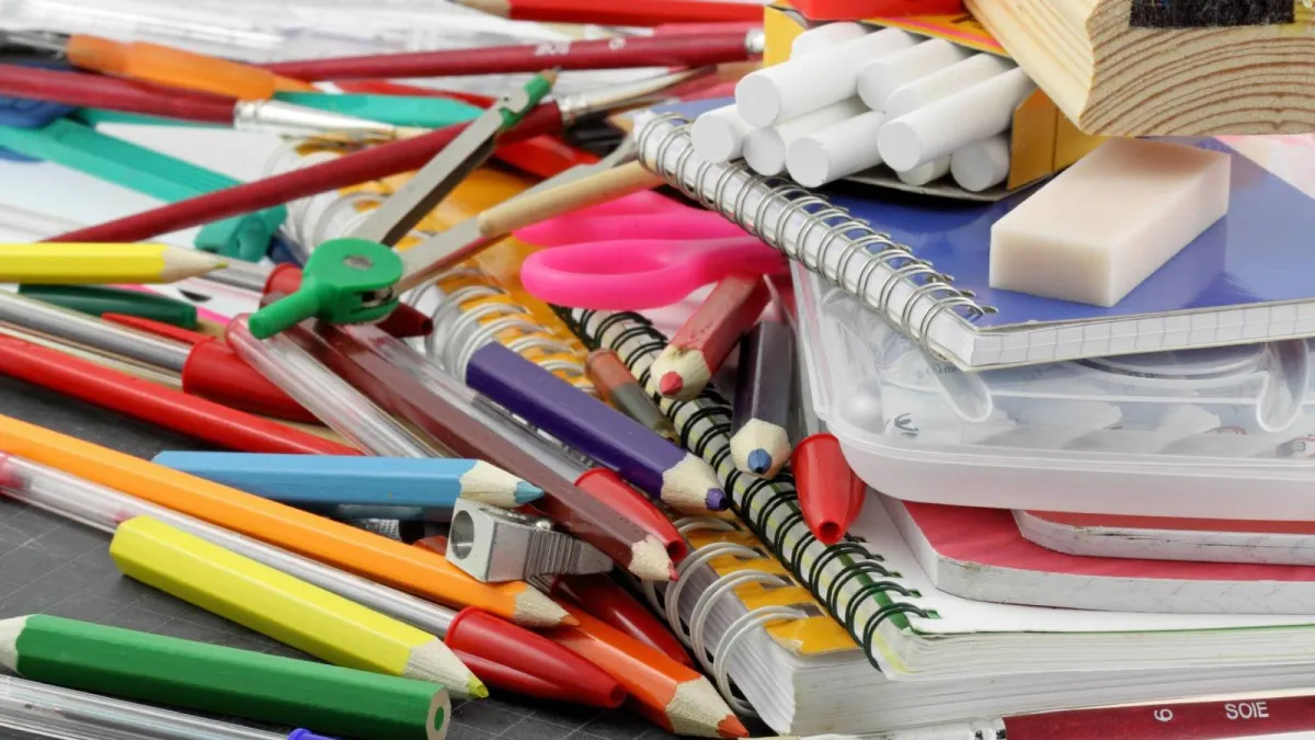Cinq marchés de proximité de vente des fournitures scolaires