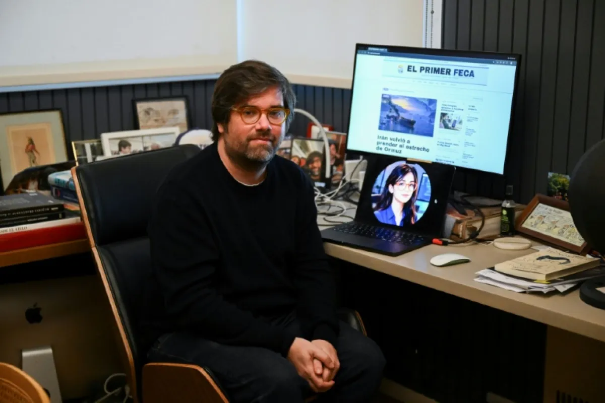 Un journal d’info tout IA, du contenu aux visages, fait frémir les médias  