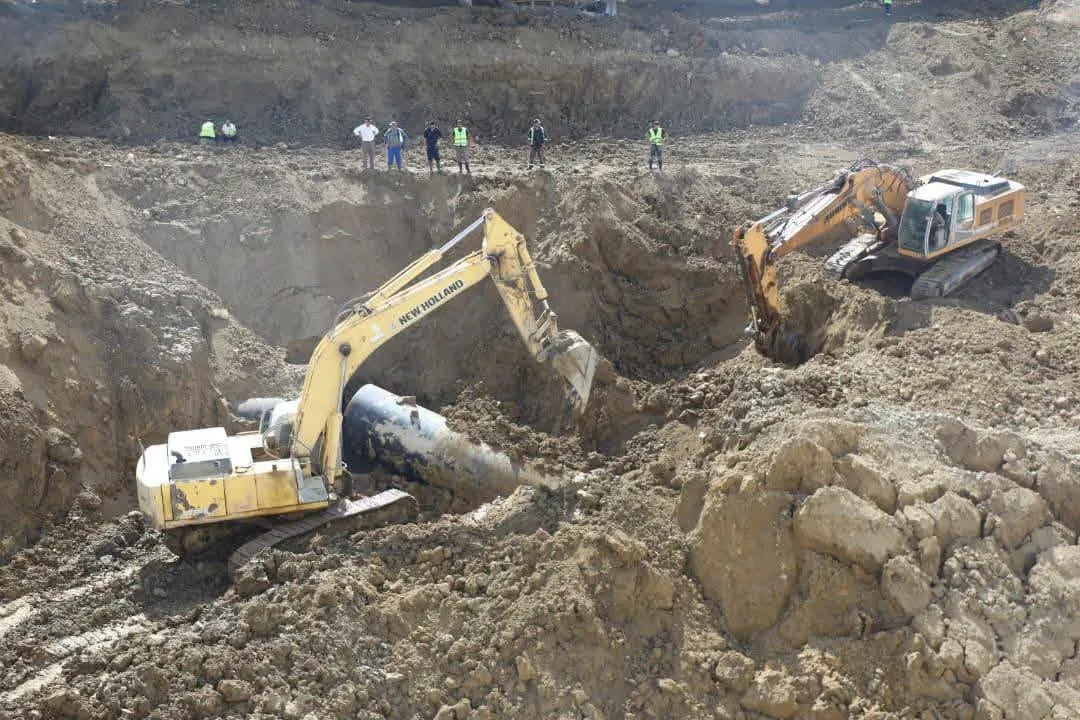 Mobilisation pour réparer une importante conduite d'eau  