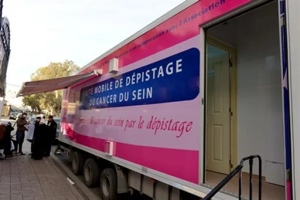 Une caravane pour prévenir le cancer du sein  