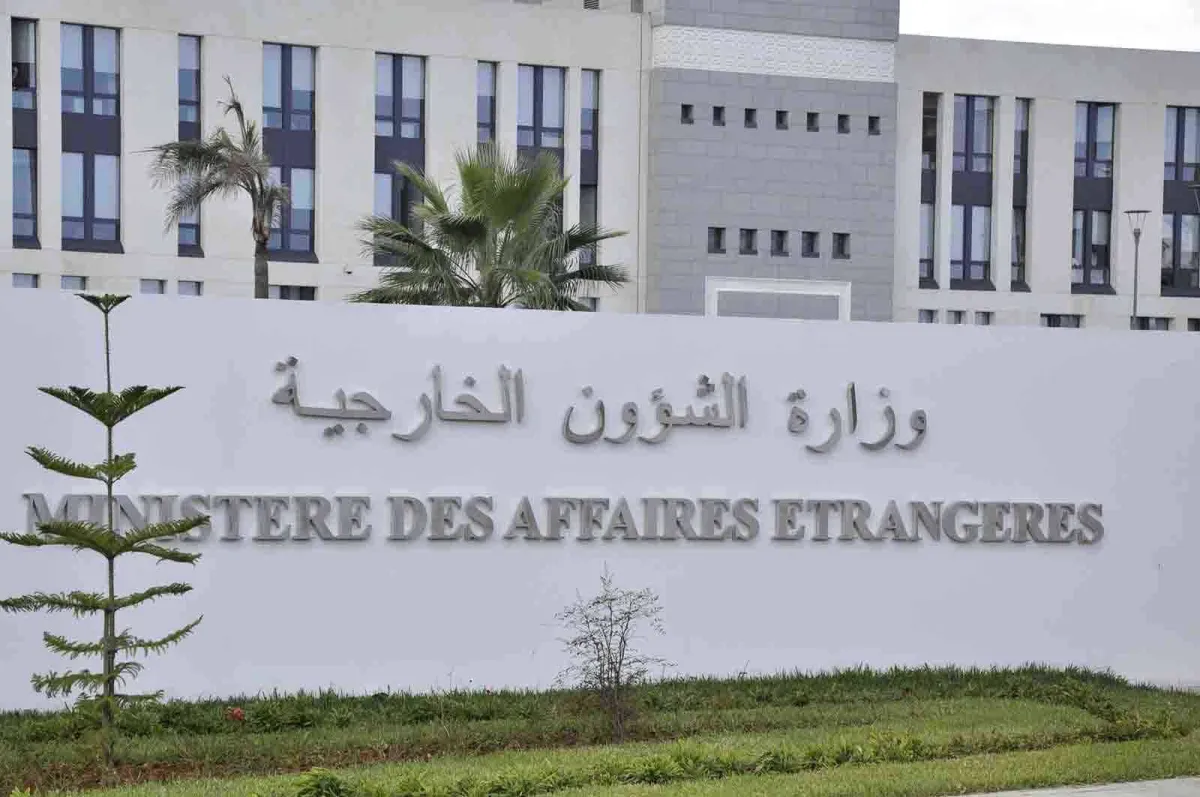 Alger « condamne des attaques ignobles »