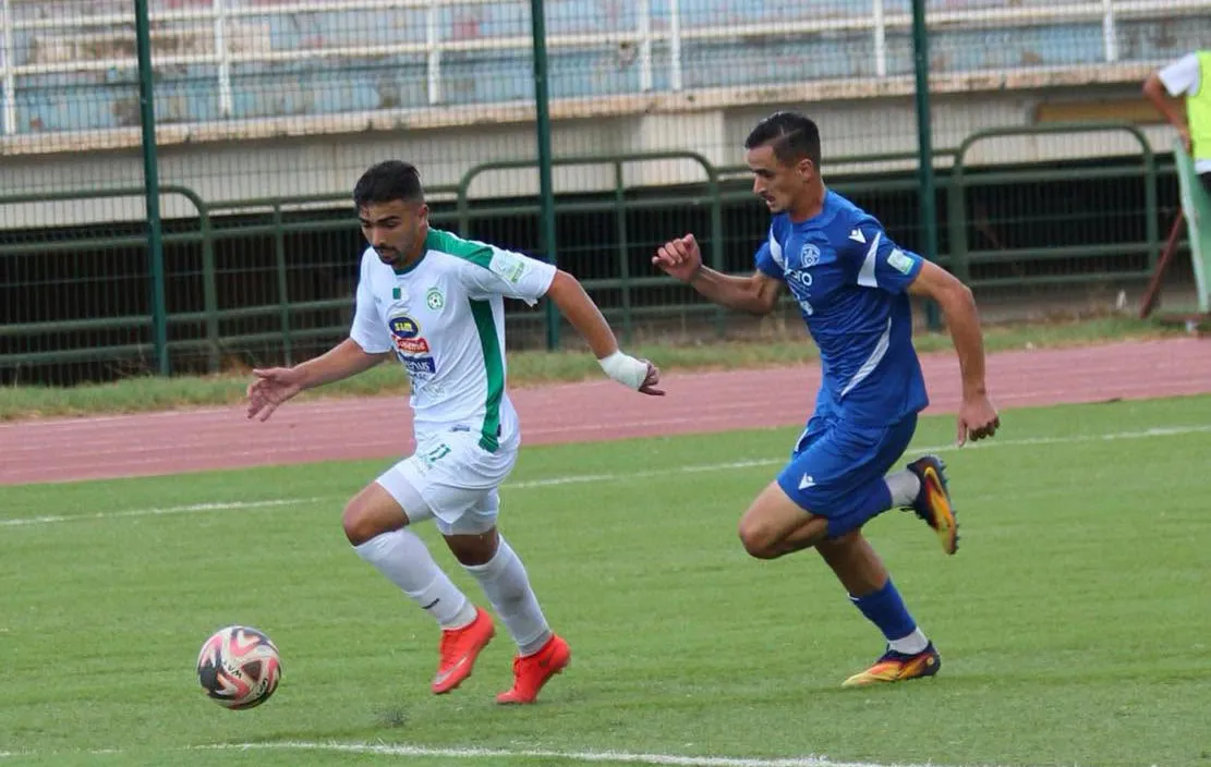 L’USM Blida affiche ses ambitions, le WAT au bord du gouffre